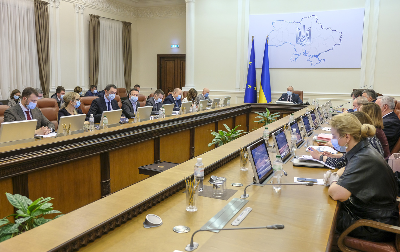 У тіні Зеленського: як працює Кабмін Дениса Шмигаля